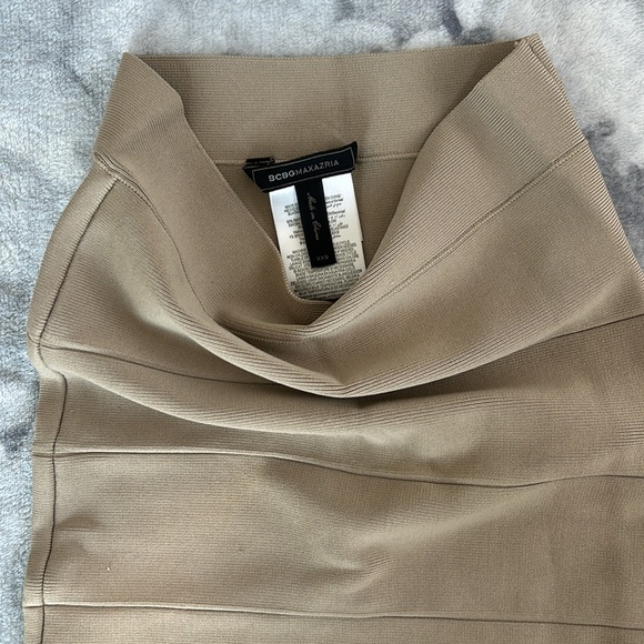 BCBGMAXAZRIA Tan Pencil Skirt - Picture 4 of 4